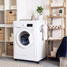 Vyberáte do novej domácnosti práčku? Poradíme vám, na čo sa sústrediť