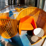 Curved furniture – alebo oblé tváry idú do módy v každej oblasti